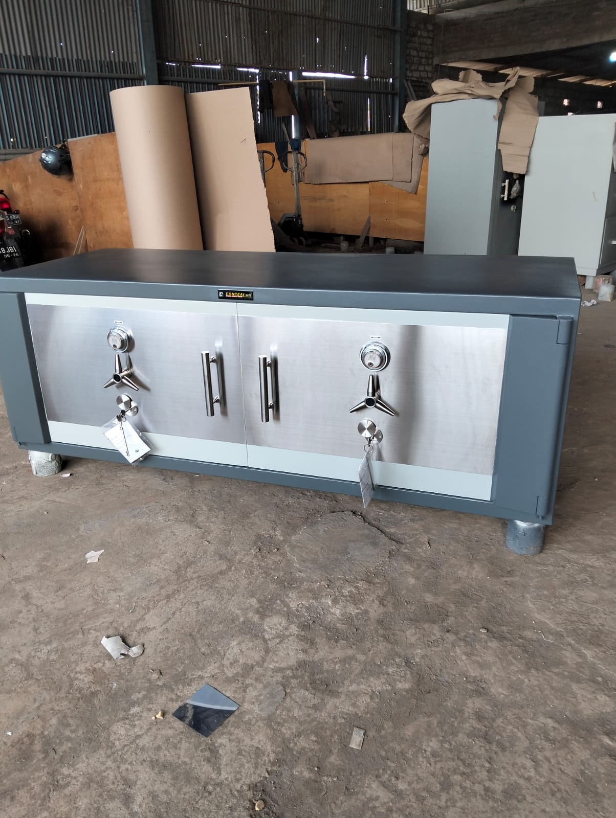 thumbnail Brankas Double Door Custom L